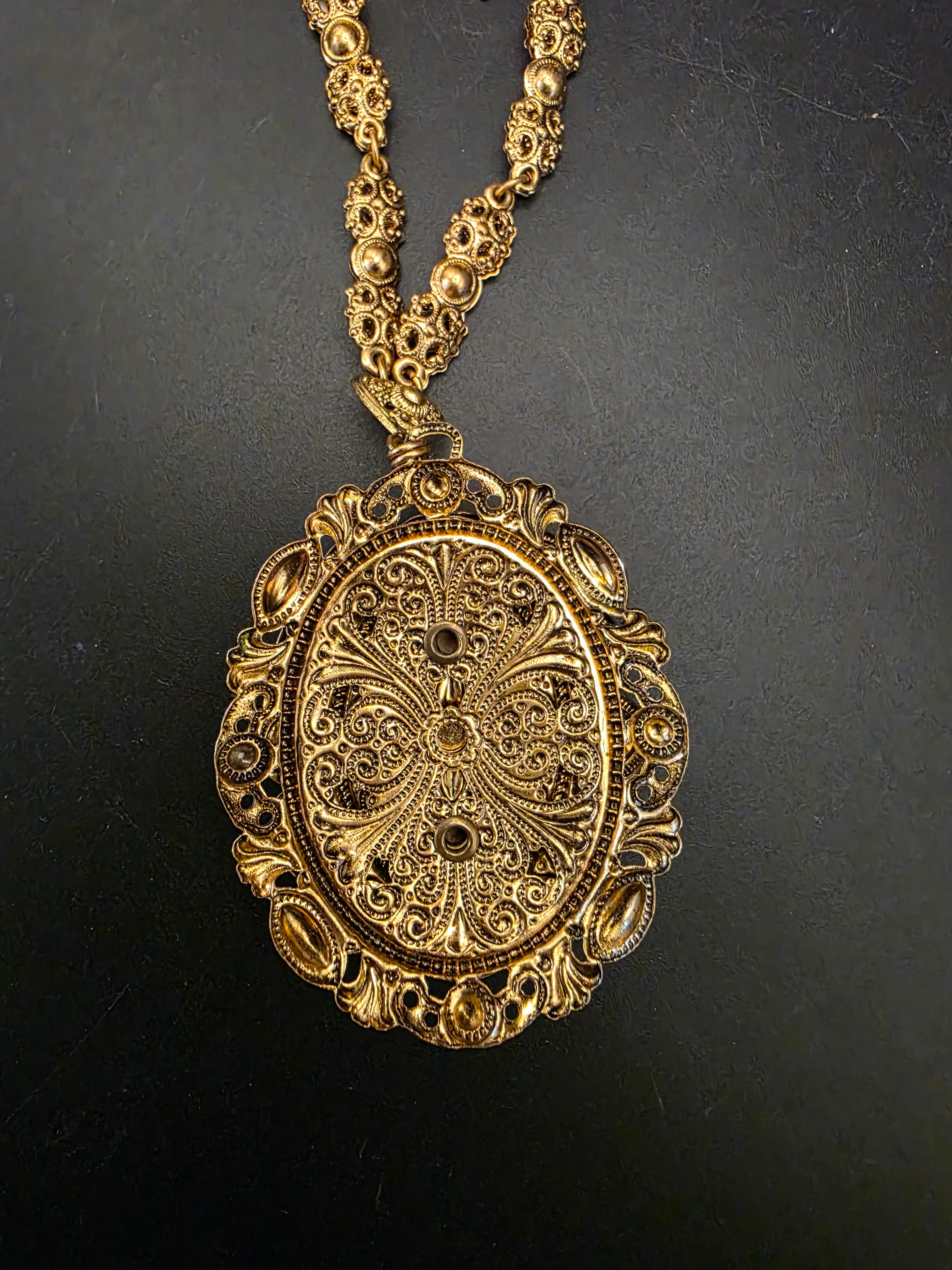 Image 4 of 4