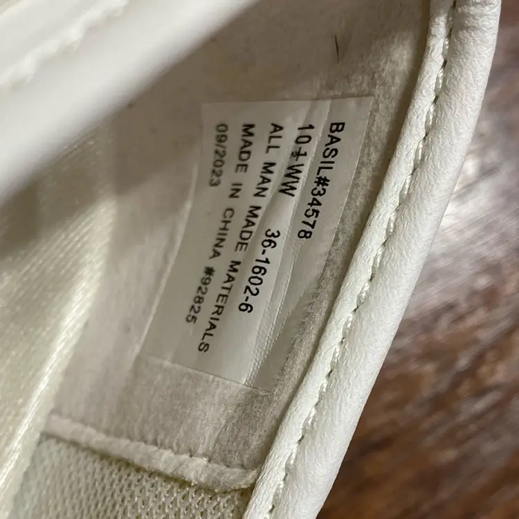 White 10.5 WW Cv Sport By Comfortview Basil Women Adjustable Straps Shoes