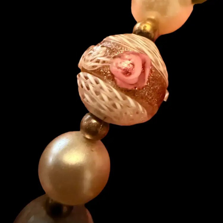 Murano Lamp Work Glass Bead Wedding Cake Latticino Necklace 16”