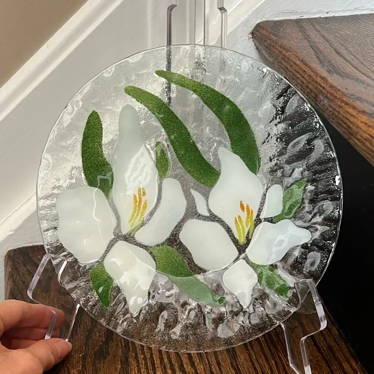 Vintage Bill Sydenstricker Fused art Glass Foral Elephant Ear Plate White Green