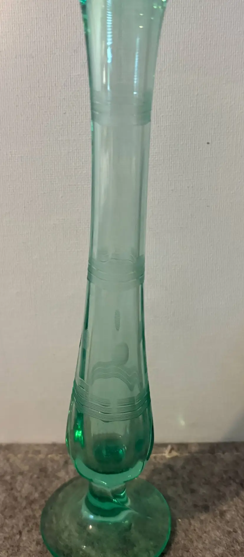 Vintage 8.5" Lt Green Bud Vase W/Etching, Glows Purple  #2965