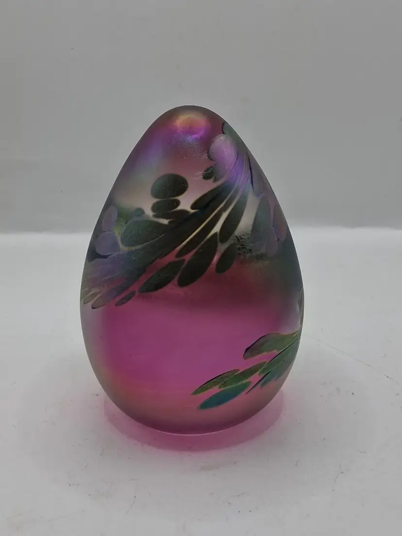 Beautiful MAYTUM STUDIO, Art Glass, Handblown Iridescent Egg Paperweight