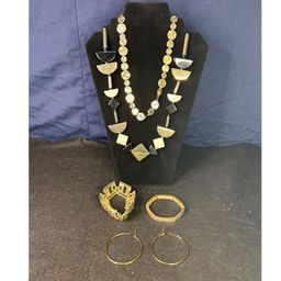 #37 - Jewelry Lot