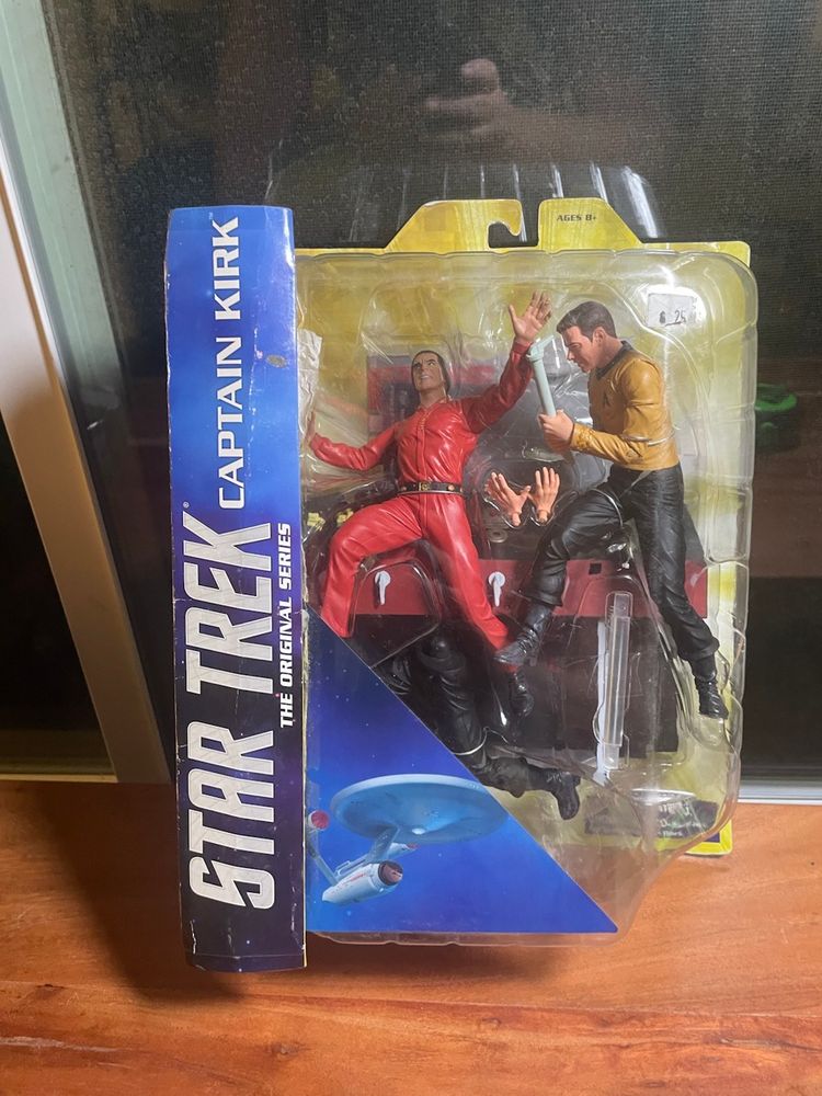 Star Trek Select Capt Kirk Action Figure