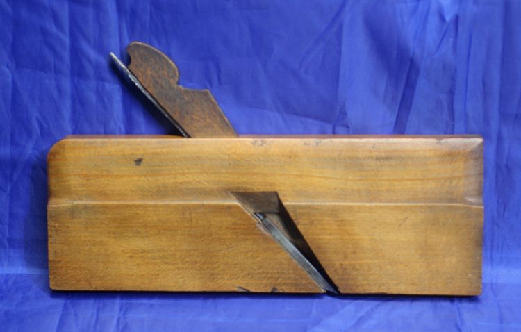 Wooden Center Beading Plane – 1/4 in. – SANDUSKY TOOL CO. OHIO