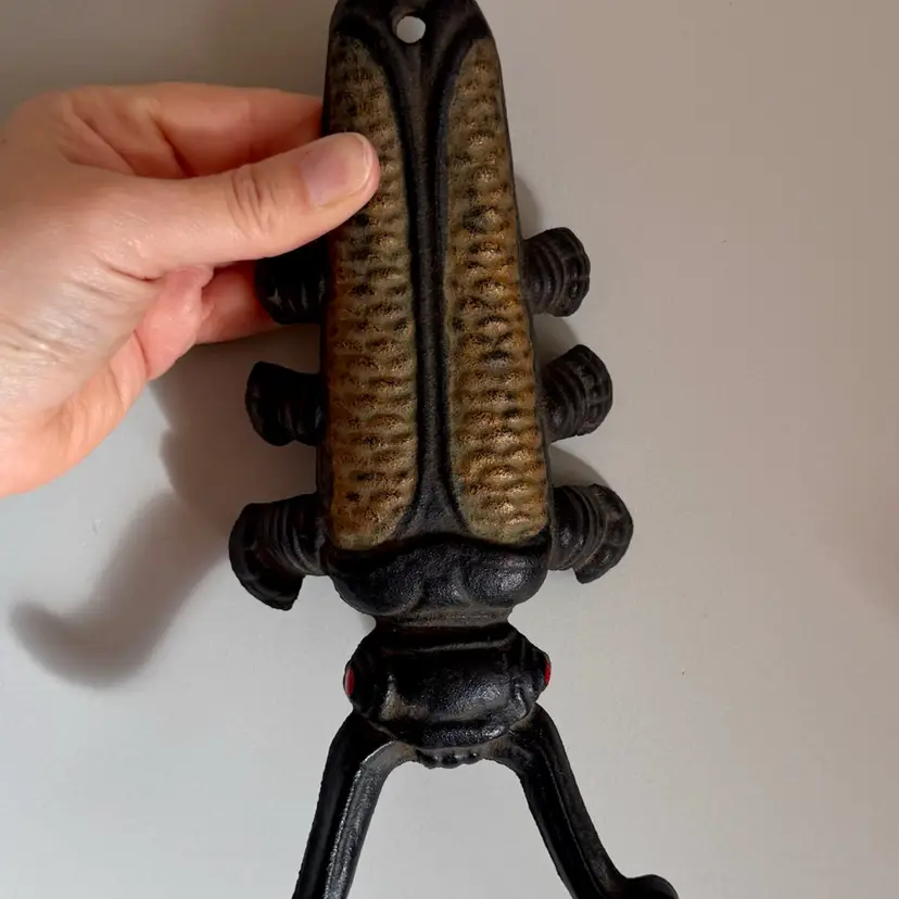 #01 Cast Iron Beatle Boot Jack