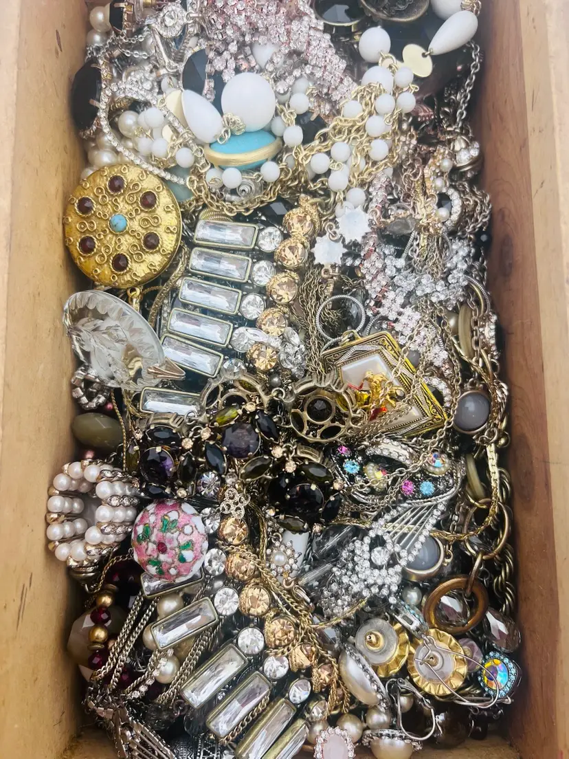 Livestream thumbnail