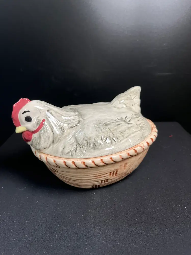 Ceramic Hen on a Nest-(MP)-READ