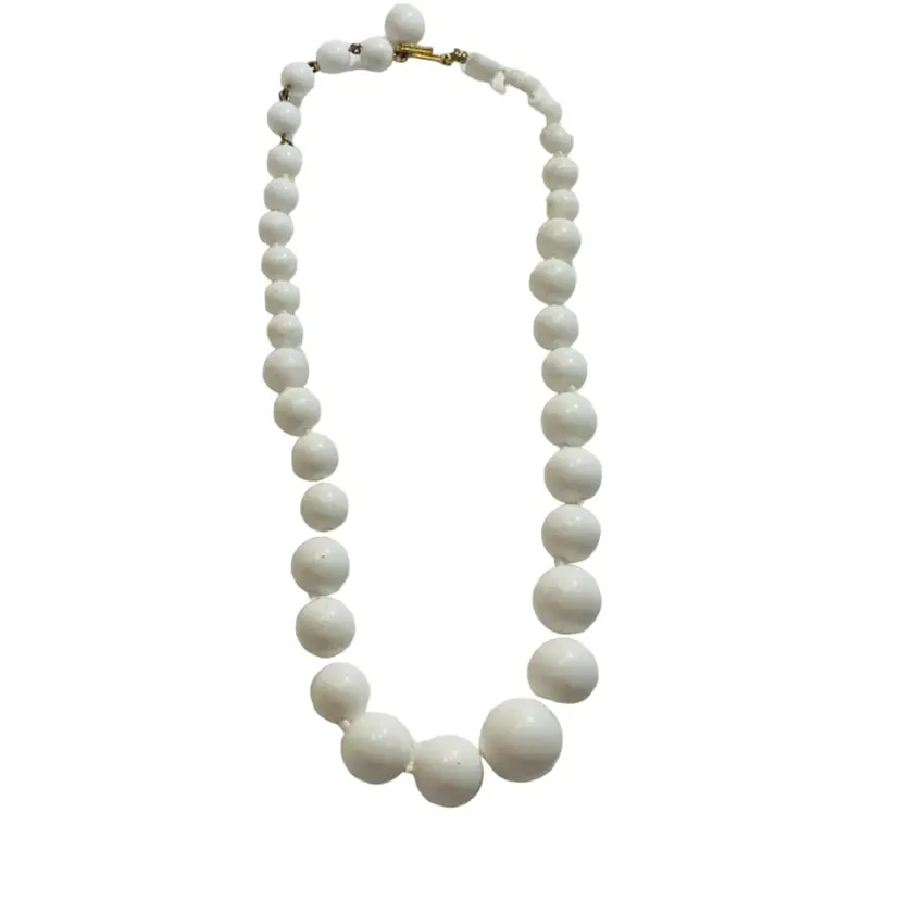 Vintage Costume Jewelry White Acrylic Beaded Necklace 