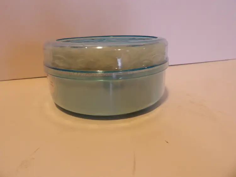 +*- NOS Spring Fresh Dusting Powder Belcam 5oz TRANQUIL BREEZE Sealed