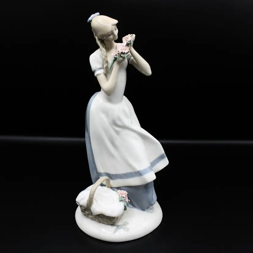 Vintage Franklin Mint Figurine Cecilia The Carnation Maiden Porcelain Sculpture