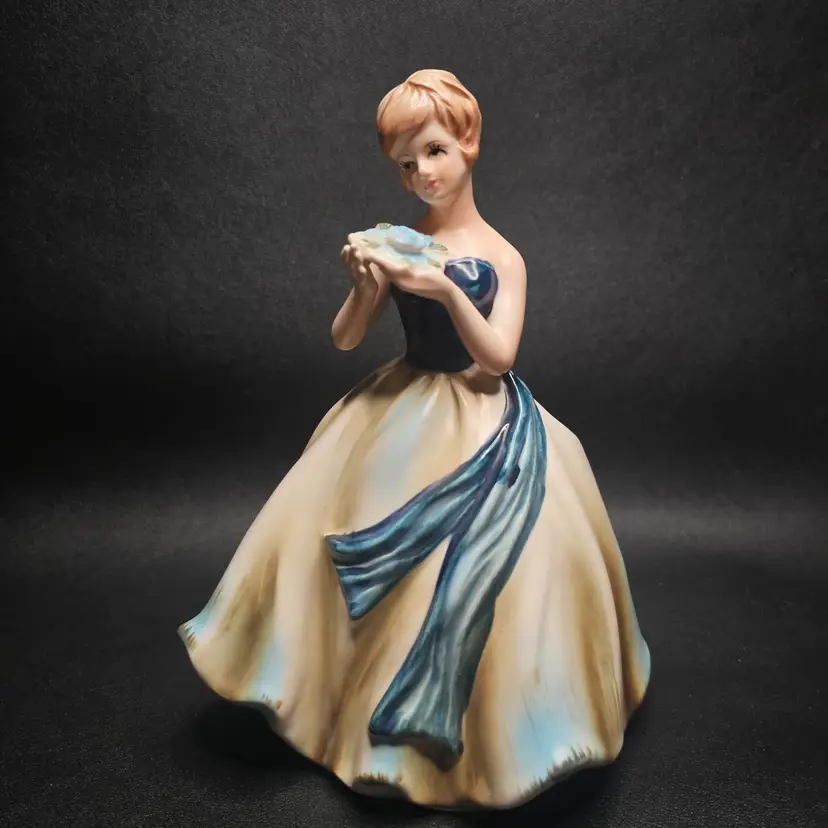 Vintage NAPCO Napcoware C-6363 Lady Planter Vase Figurine Blue Sash Dress 7.5"