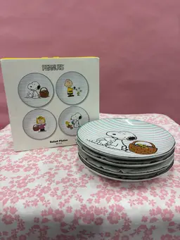 Williams Sonoma Peanuts Easter Salad Plate Set