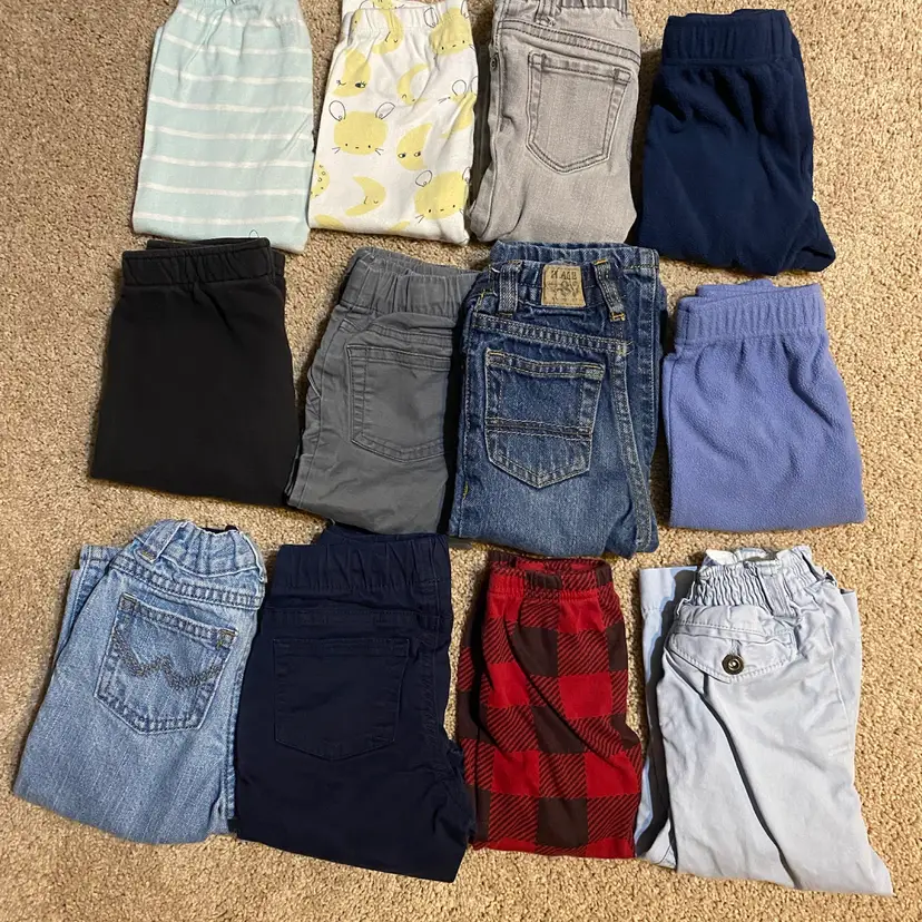 Boy's Size 18 Months 12-Piece Bundle of Pants - Mixed Brands