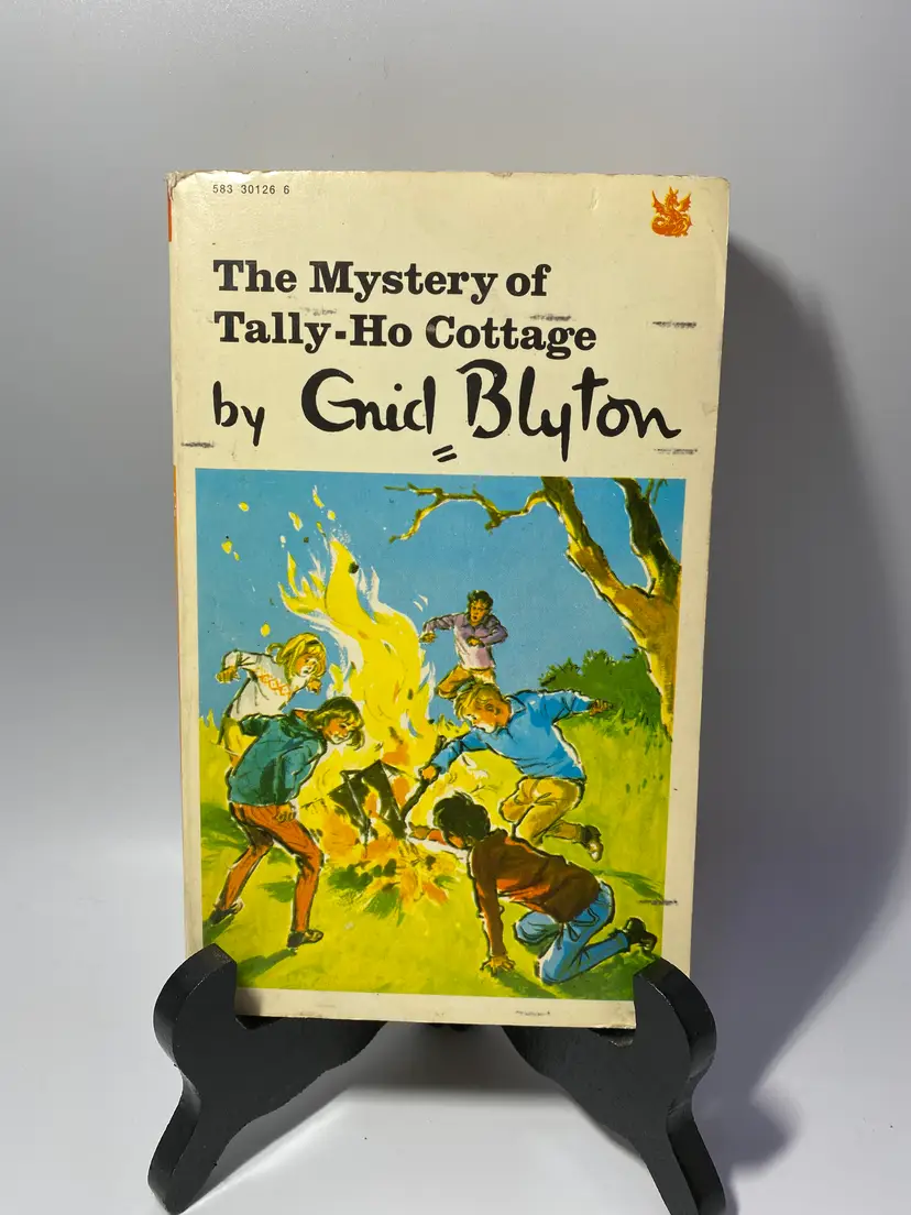 Vintage 'The Mystery of Tally-Ho Cottage' by Gnid Blyton Paperback Book 1972
