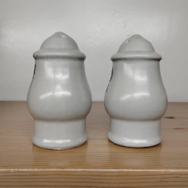 Vintage Pfaltzgraff Yorktowne Blue Flower Stoneware Salt & Pepper Shaker Set