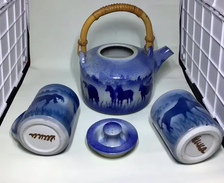 Vintage Cobalt Blue Western Ceramic tea pot