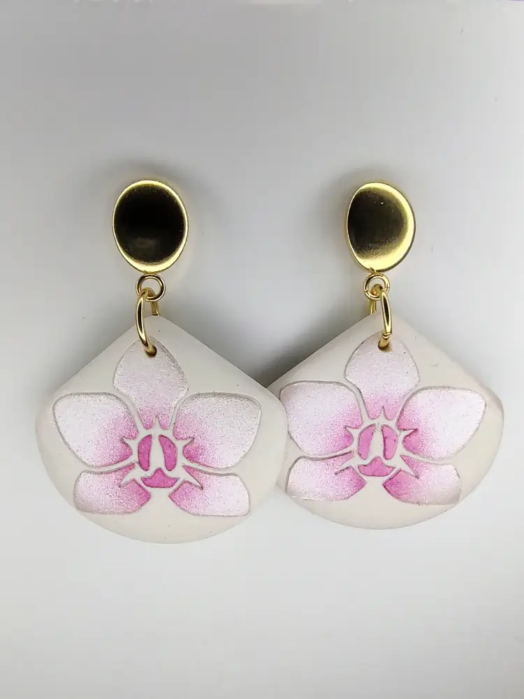 Aveline Earrings (white)