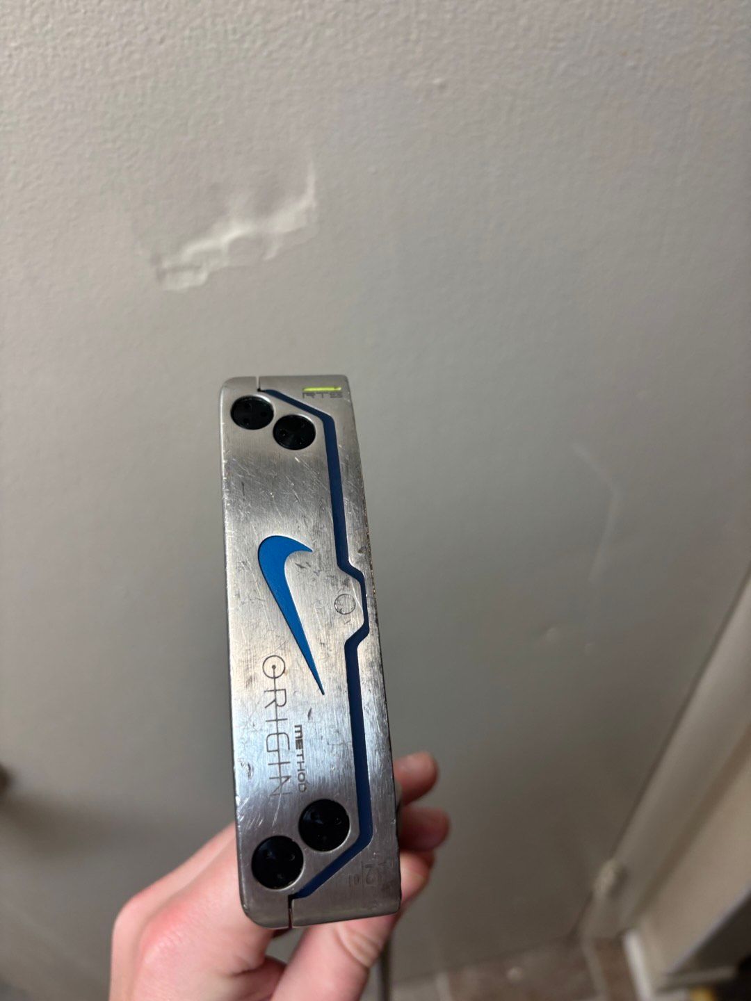 Nike Method Origin Edition B2-01 Right-Handed Putter 34.5 in