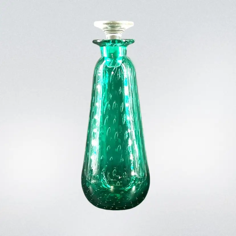 Art Glass Decanter with Stopper
Bullicante’ Controlled Bubbles
Green Blown Glass Smooth Pontil
Clear Stopper