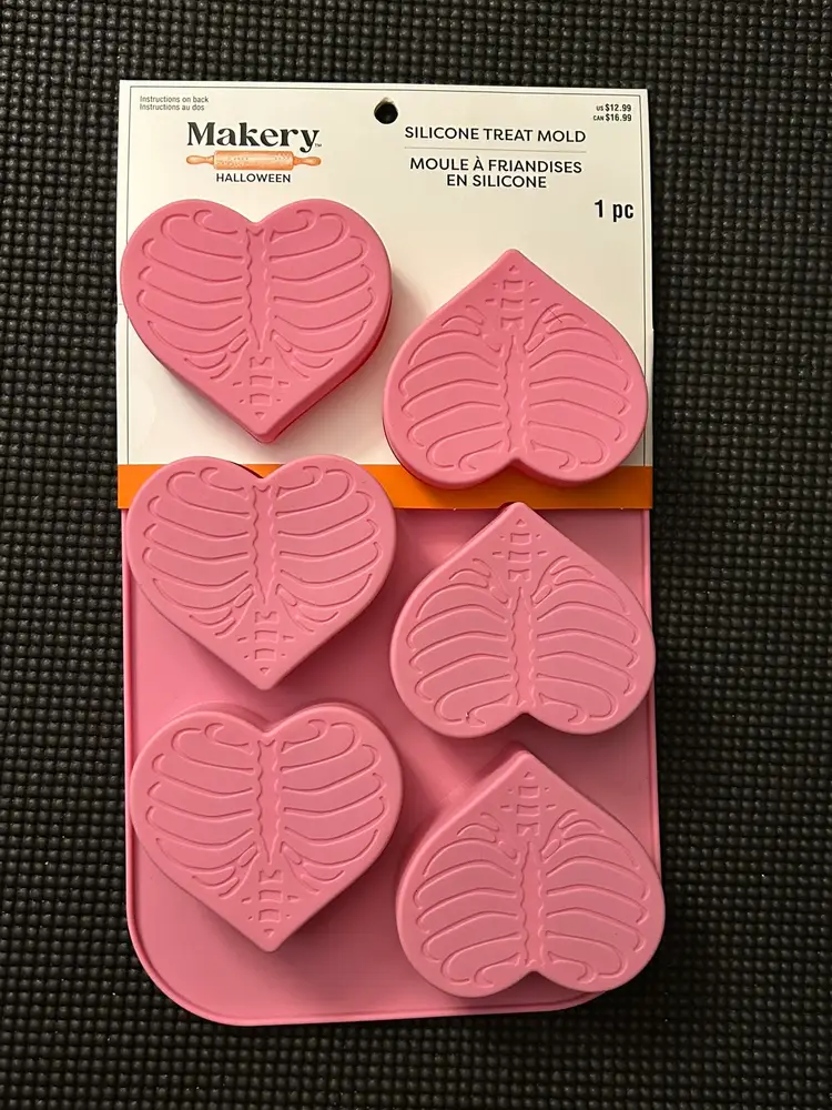 Makery Silicone Treat Mold Heart Rib Cage NWT