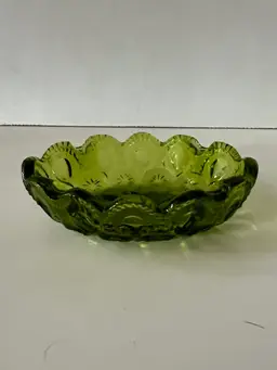 Vintage LE Smith Avocado Green Moon and Stars Glass Ashtray Trinket Vanity Dish Bowl