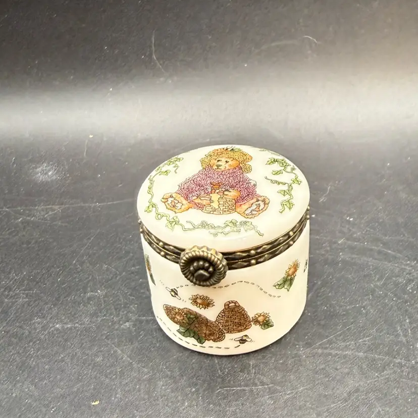 Boyds Bears "Le Bearmoge" Porcelain Trinket Box From The Beatrice Collection
