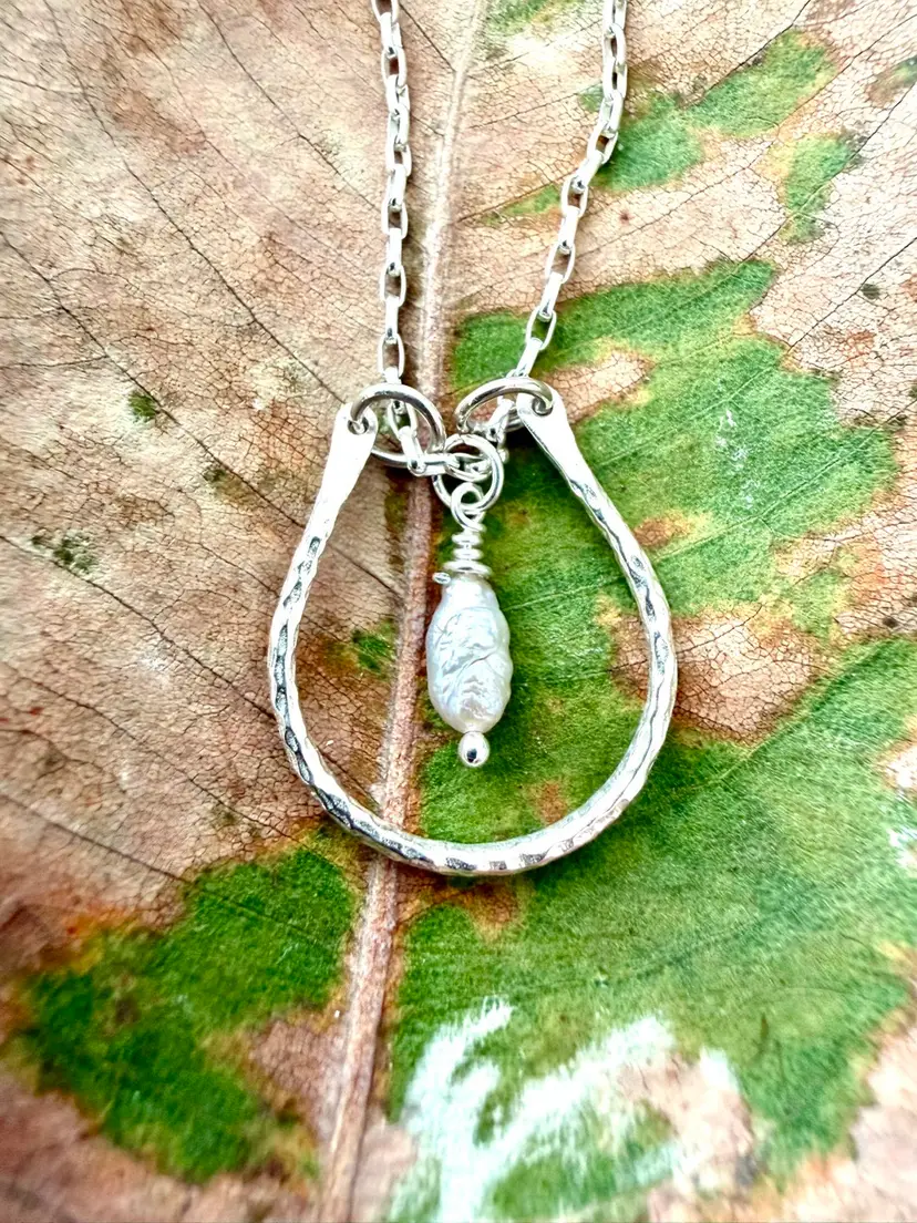 Sterling Silver Horseshoe Pendant Necklace Wire Wrapped Pearl 16” Chain # 93