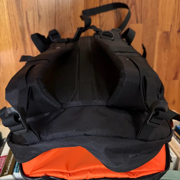 Like New Aer 35L VX-42 X-Pac Travel Pack