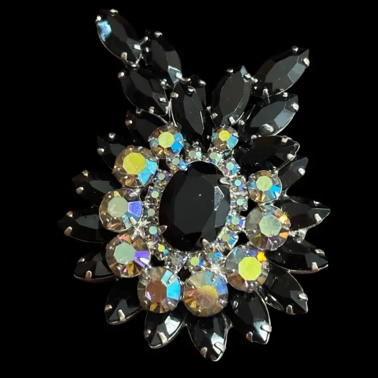 Julianna Brooch