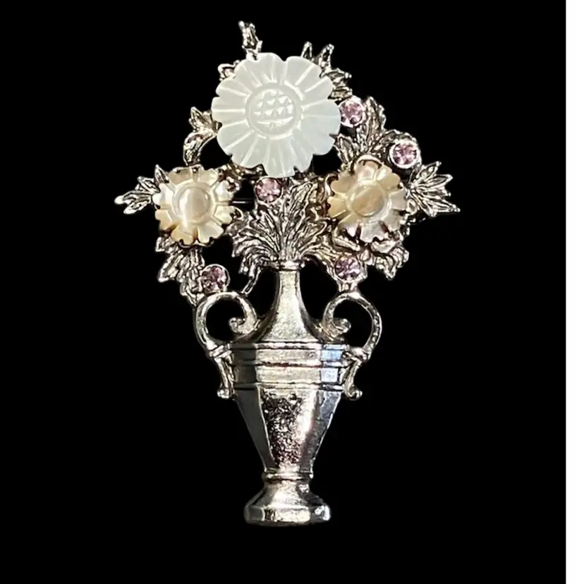 Gorgeous Mother Of Pearl And Pink Rhinestone Flower Vase Brooch