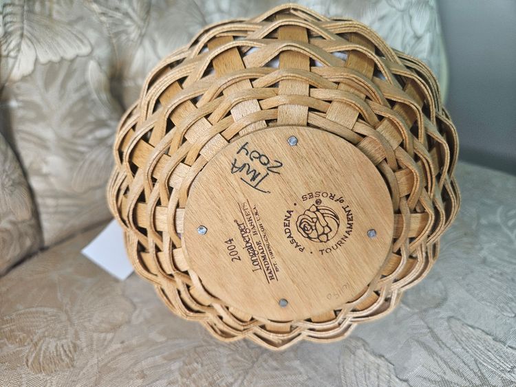 Longaberger 2004 Pasadena Tournament of Roses basket