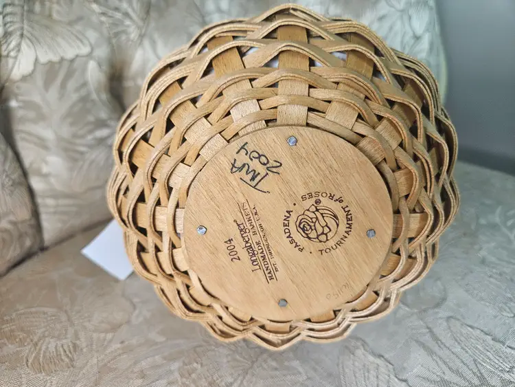 Longaberger 2004 Pasadena Tournament of Roses basket