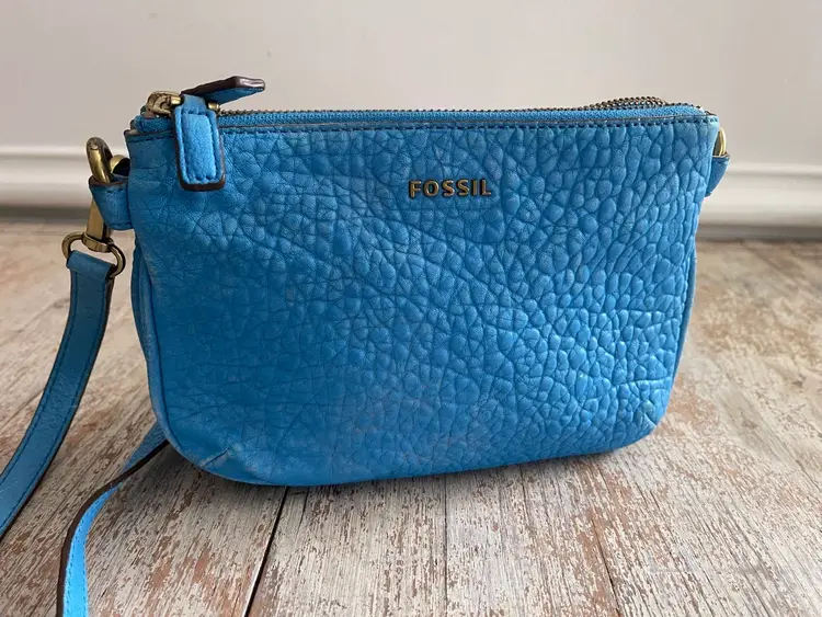 Fossil Memoir Pebbled Leather Sky Blue Crossbody Bag Turquoise Purse Coastal