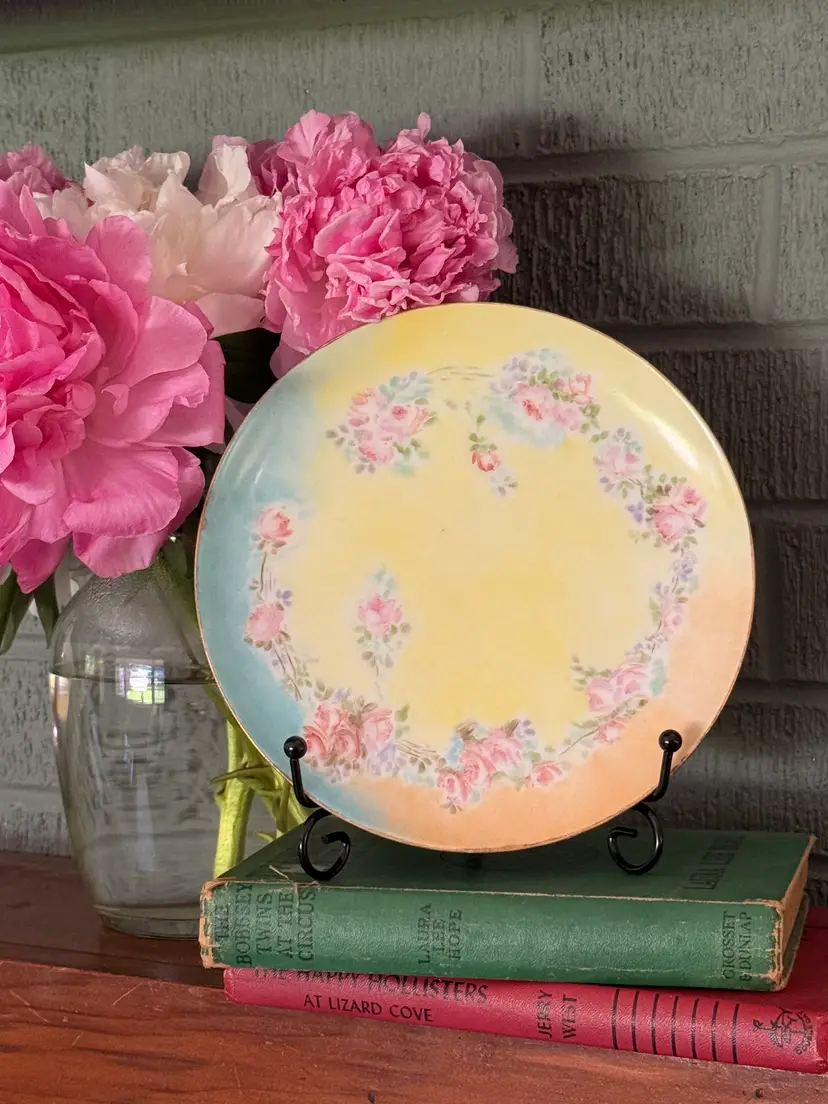 Vintage Haviland France Floral Cabinet Plate – 7.5 Inch Limoges Porcelain Dessert Plate – Pastel Cottagecore Decor – Pink Roses Gold Trim