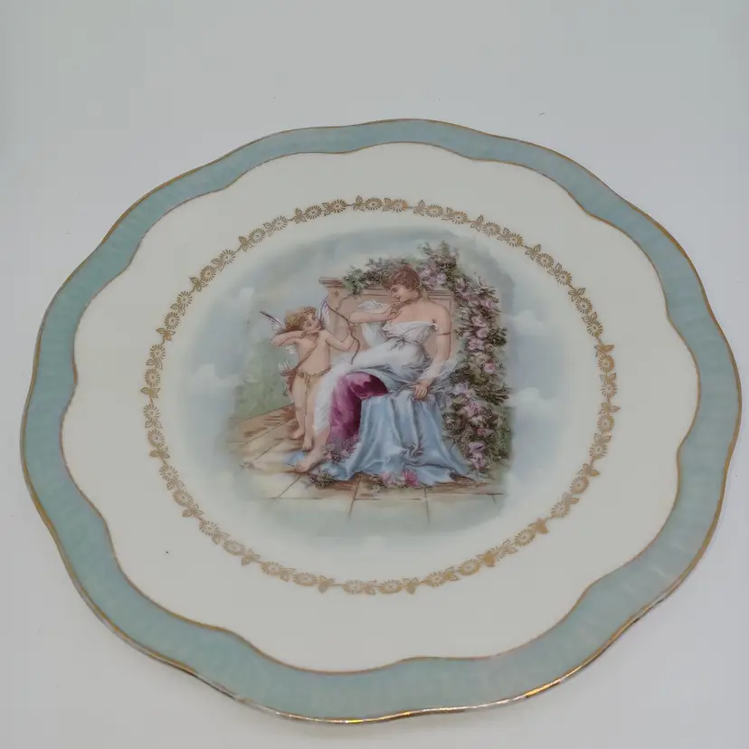 GORGEOUS BAVARIA GODDESS & CHERUB 8.5"DIA CABINET PLATE