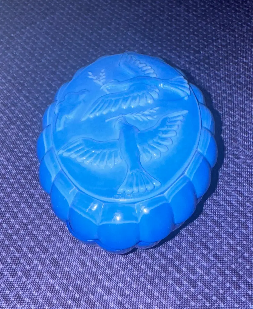 Schlevogt Czech Blue Glass Powder Trinket Jewelry Lidded Dish 5” by 3.5”by 2.5”