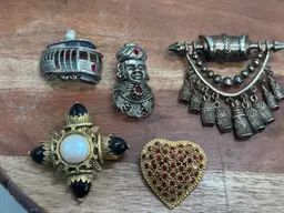 Vintage Variety Lot Of 5 Brooches Marked And Unmarked Great Condition