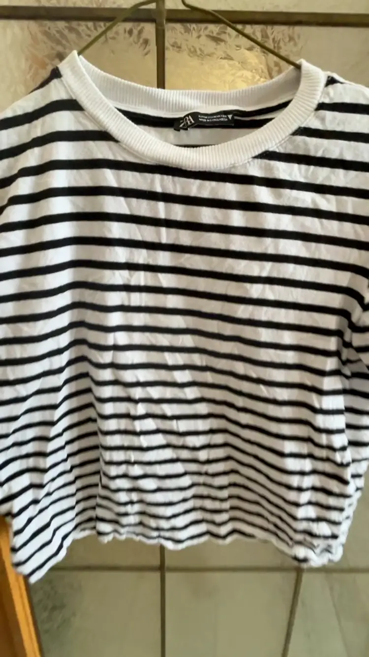 ZARA 100% COTTON BLACK AND WHITE CROPPED T SHIRT SIZE M
