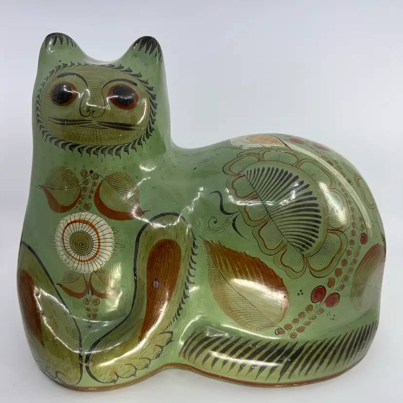 A Hard To Find LARGE GREEN Tonala Cat 13”!!! He’s A Stunner 🐈⬛