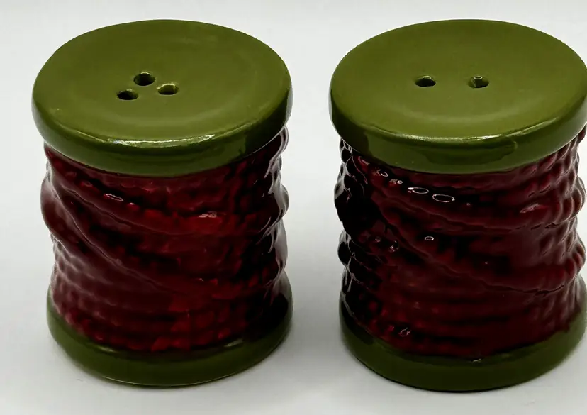 Vintage Red Green Thread Spools Ceramic Salt & Pepper Shakers, Distributed By CBOCS Distributors, Inc., Made In China