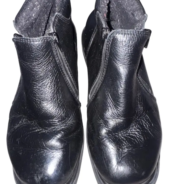 Proper Black boots women's 5.5