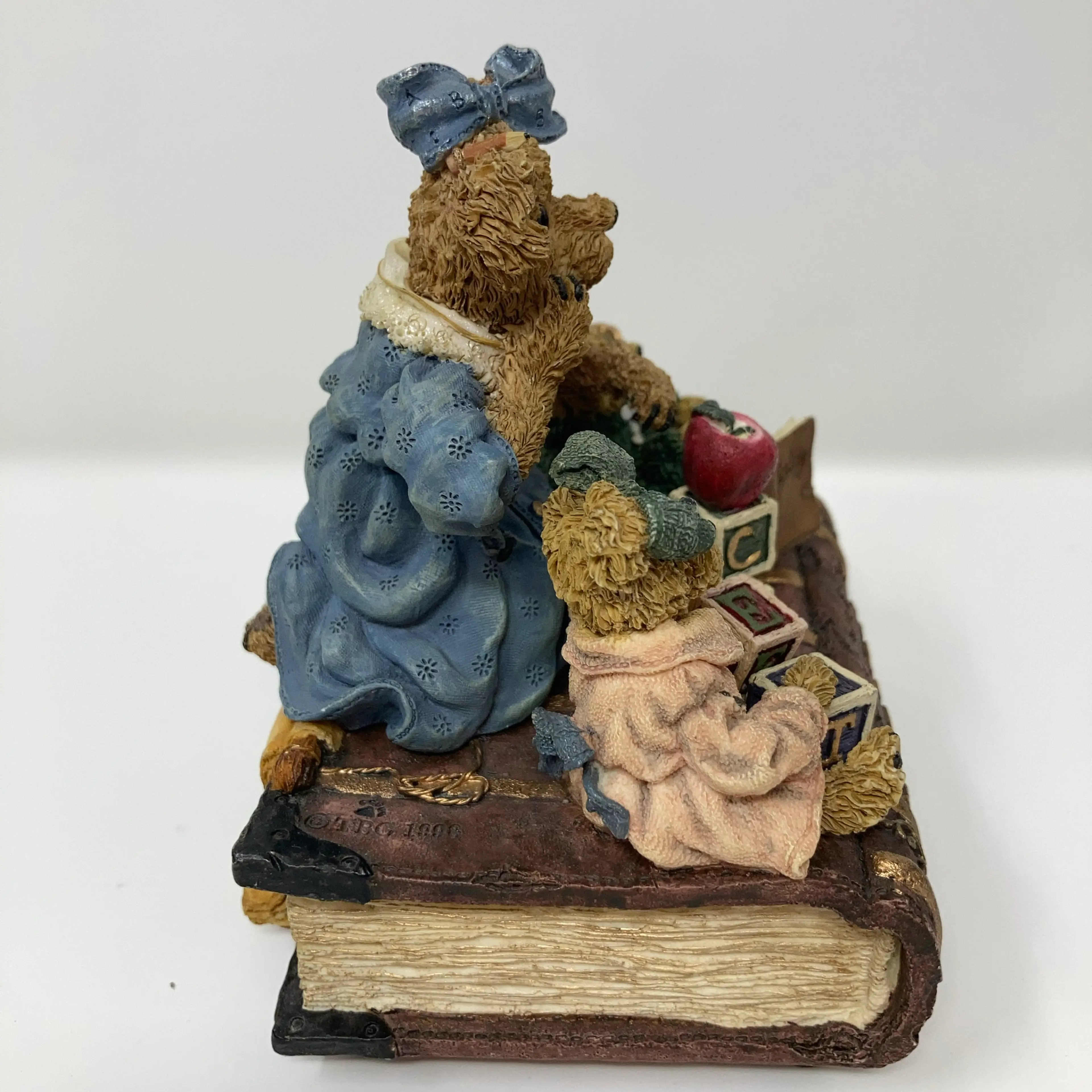 Image 2 of 9