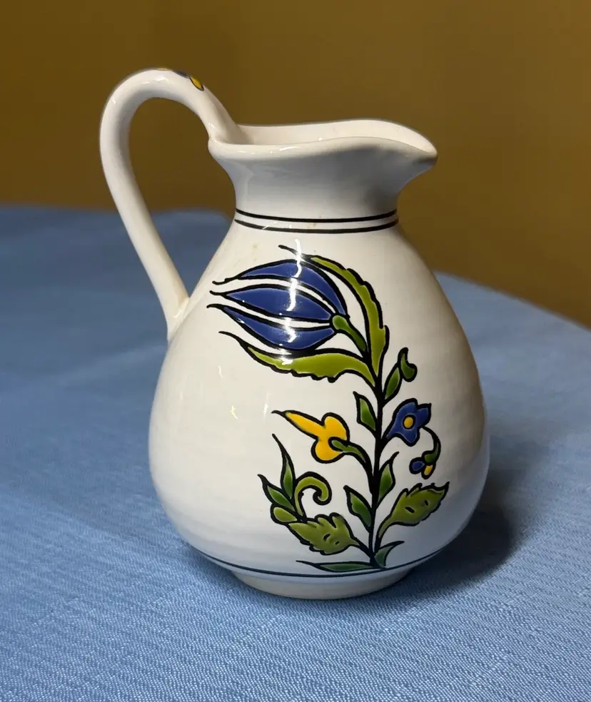 Manousakis-keramik pitcher Greek pottery handcrafted 5” tall