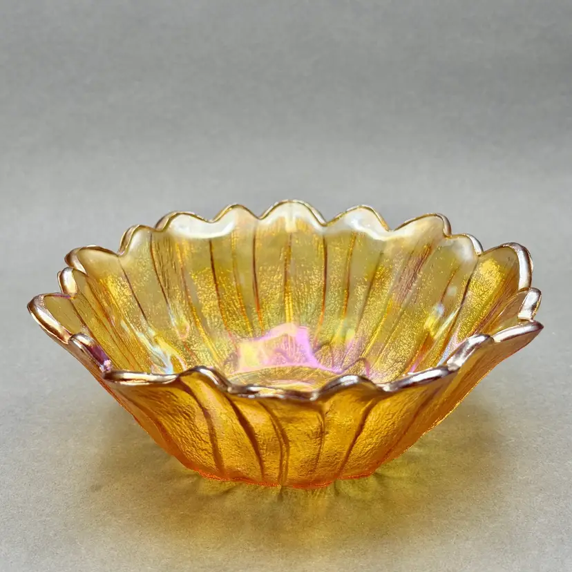 Vintage Indiana Glass Marigold Carnival Glass “Sunflower” Ruffled Bowl
