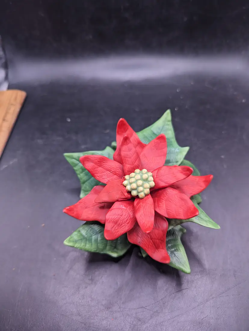 Vintage 1991 Lenox Porcelain Flower Figurine Poinsettia As Is.