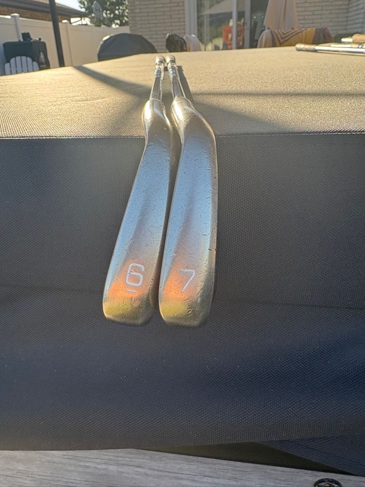 Mizuno JPX EZ Forged 6 & 7 Iron Set – Stiff Flex XP95 Shafts – Golf Pride Grips Right Handed