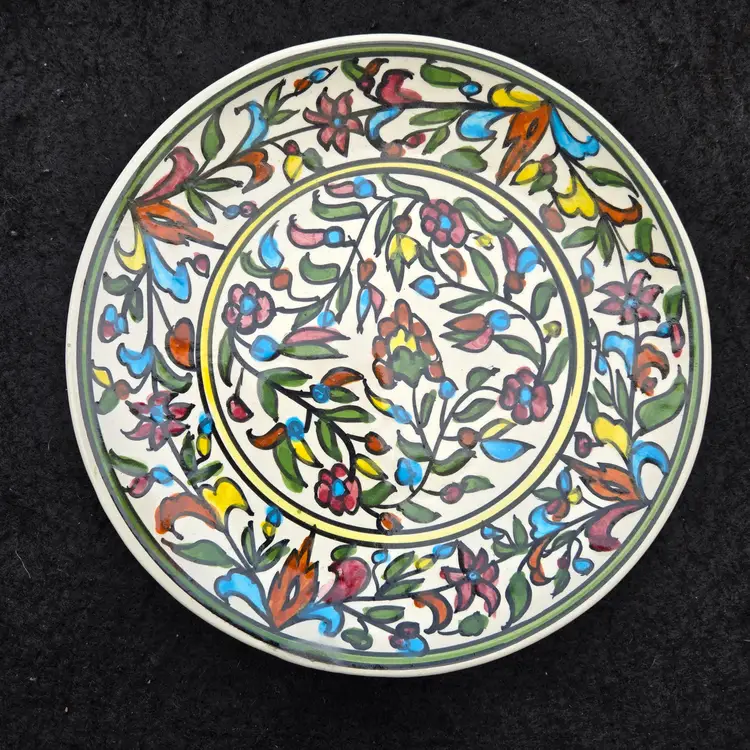 Ceramic Floral Plate Handpainted Dessert / Wall Hanging 7¼"D Unbranded with Chip