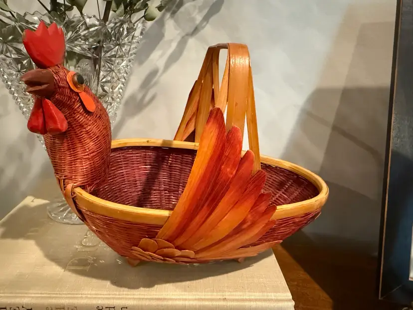 Wicker Rooster Shaped Basket with Handle