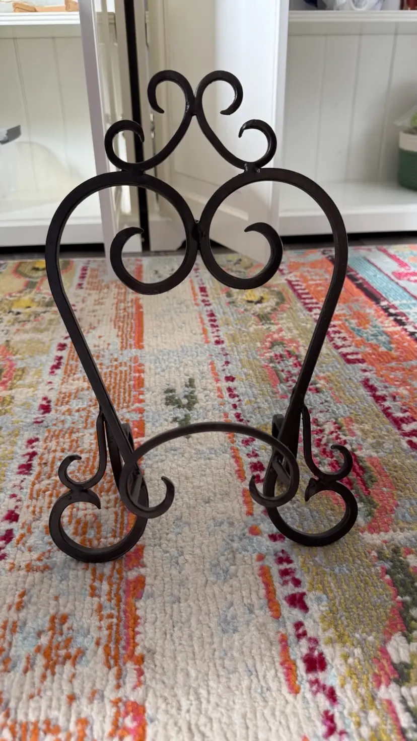 Black Wrought Iron Scrolled Tabletop Easel, Display Stand, Book Holder 13”x 8.5”